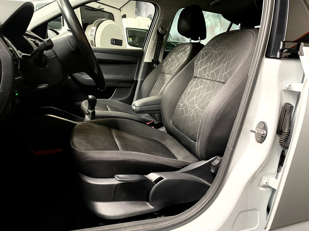 Skoda Fabia Combi 1.0 TSI Clever AIRCO NAVI CARPLAY CRUISE NAP STOELVERWARMING 30