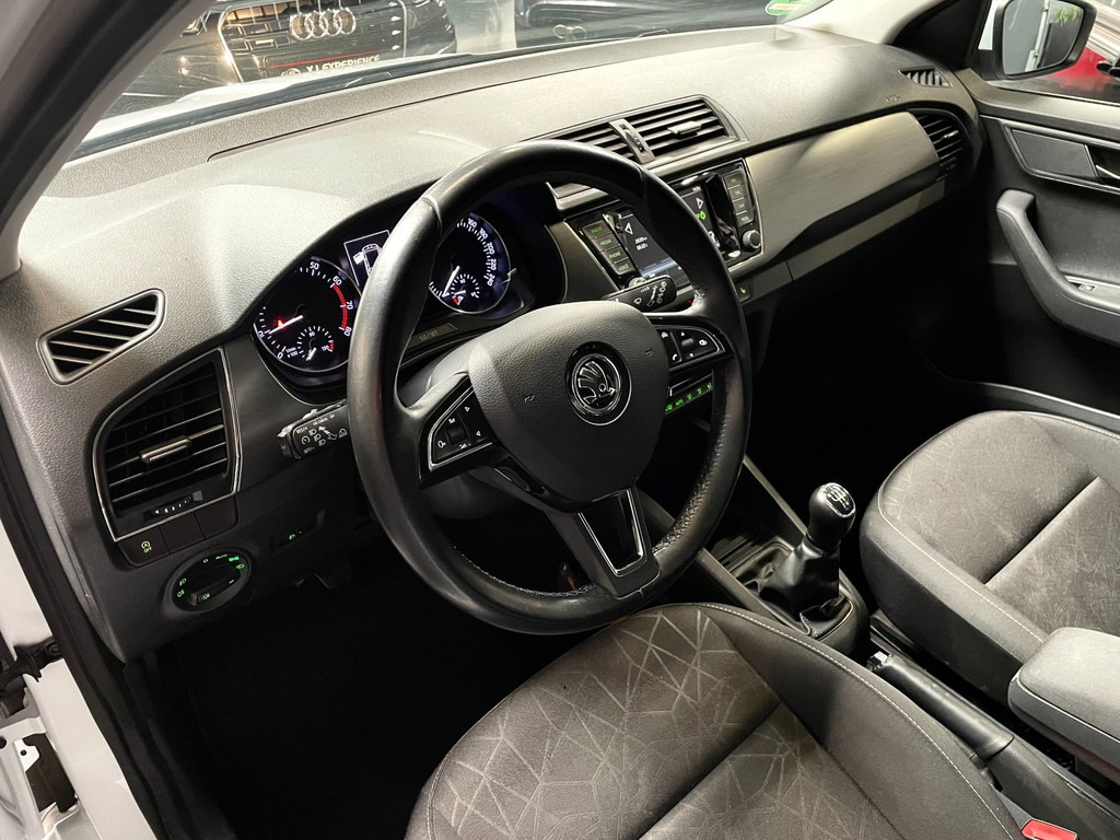 Skoda Fabia Combi 1.0 TSI Clever AIRCO NAVI CARPLAY CRUISE NAP STOELVERWARMING 32