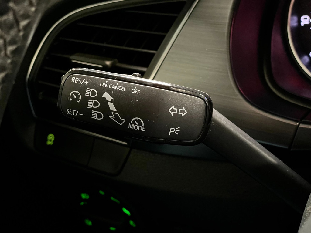 Skoda Fabia Combi 1.0 TSI Clever AIRCO NAVI CARPLAY CRUISE NAP STOELVERWARMING 33