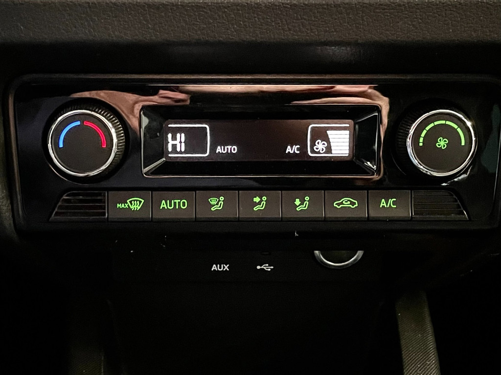 Skoda Fabia Combi 1.0 TSI Clever AIRCO NAVI CARPLAY CRUISE NAP STOELVERWARMING 48