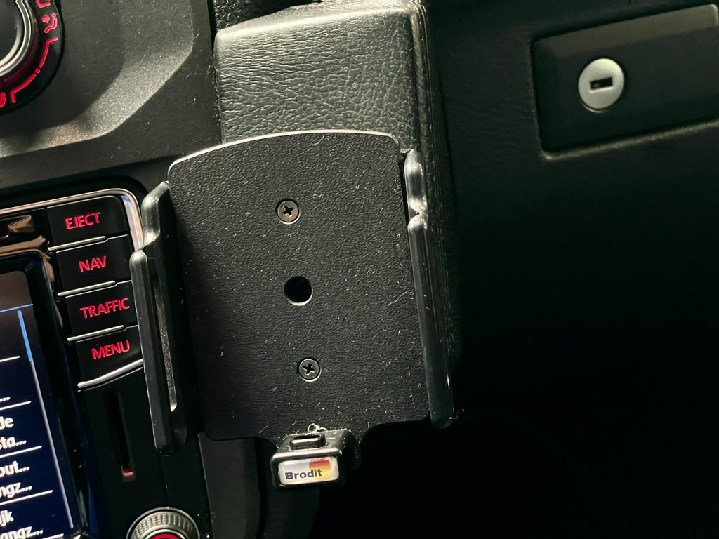 Volkswagen Caddy 2.0 TDI L1H1 180 PK Highline NAVI CARPLAY MAXTON DESIGN 18