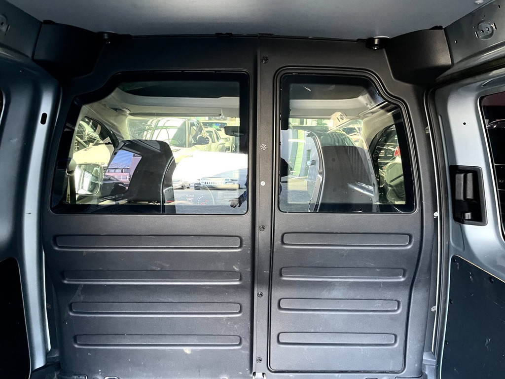 Volkswagen Caddy 2.0 TDI L1H1 180 PK Highline NAVI CARPLAY MAXTON DESIGN 18