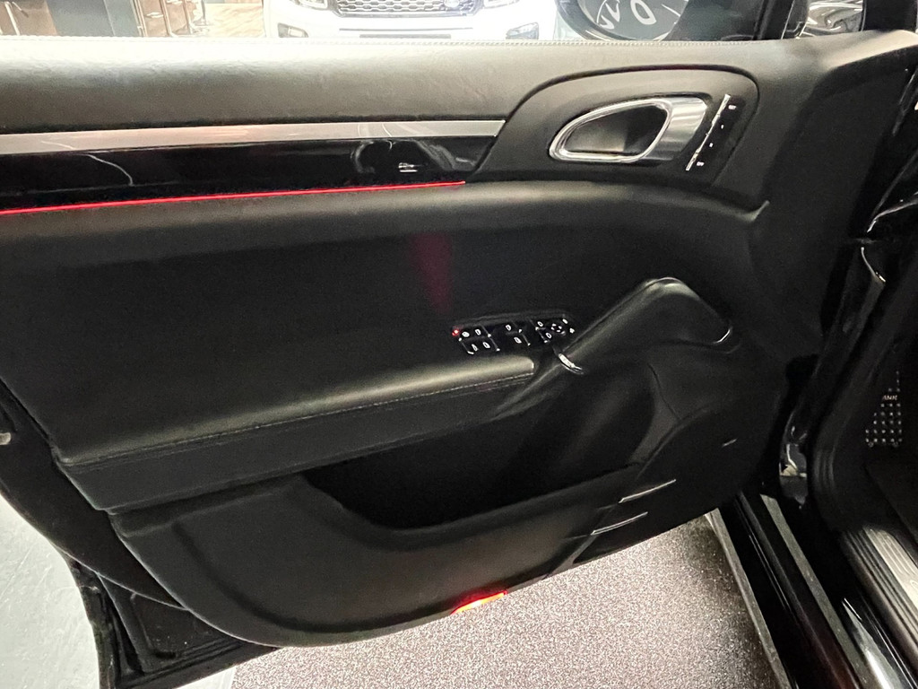Porsche Cayenne 4.8 Turbo HAMANN Fi UITLAAT GLASDAK CARBON 22
