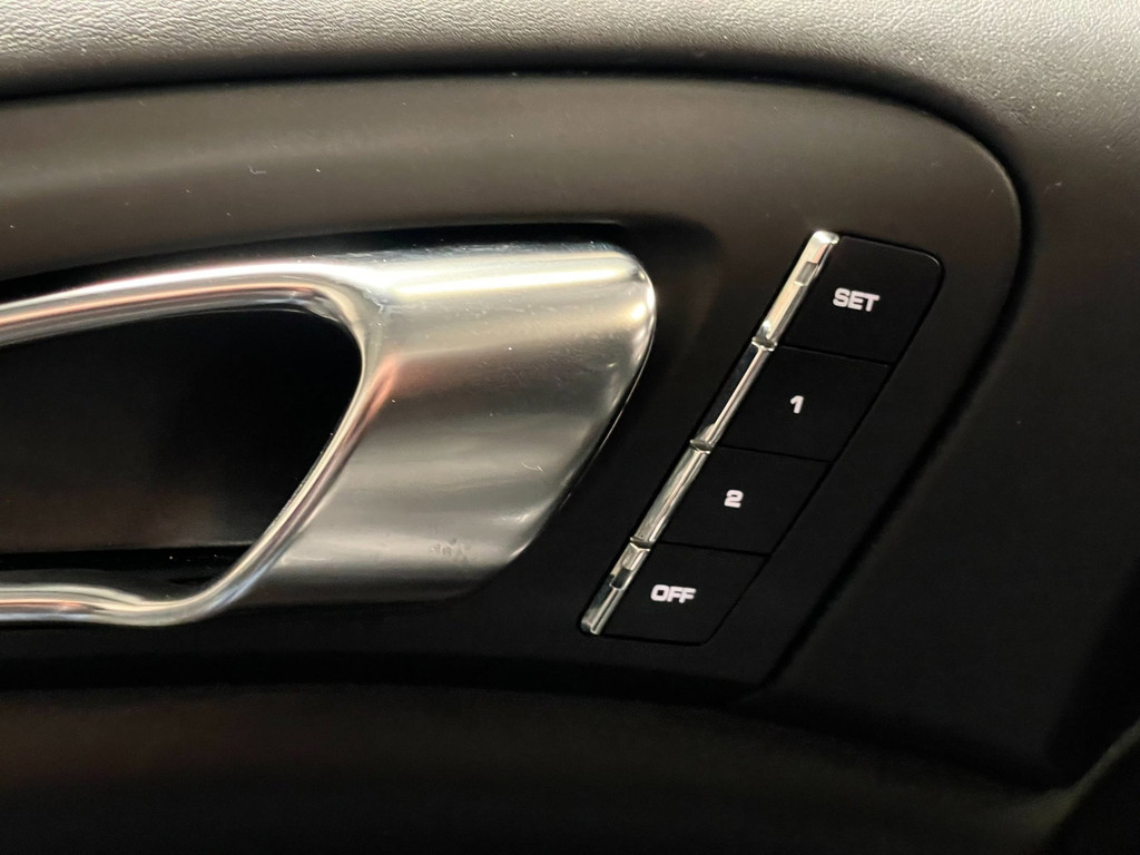 Porsche Cayenne 4.8 Turbo HAMANN Fi UITLAAT GLASDAK CARBON 22