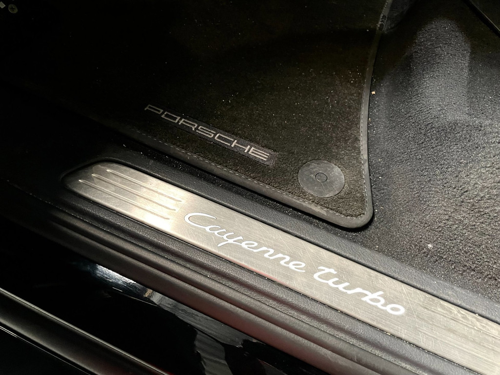 Porsche Cayenne 4.8 Turbo HAMANN Fi UITLAAT GLASDAK CARBON 22