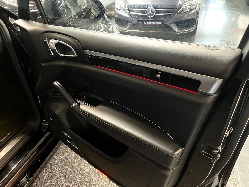Porsche Cayenne 4.8 Turbo HAMANN Fi UITLAAT GLASDAK CARBON 22