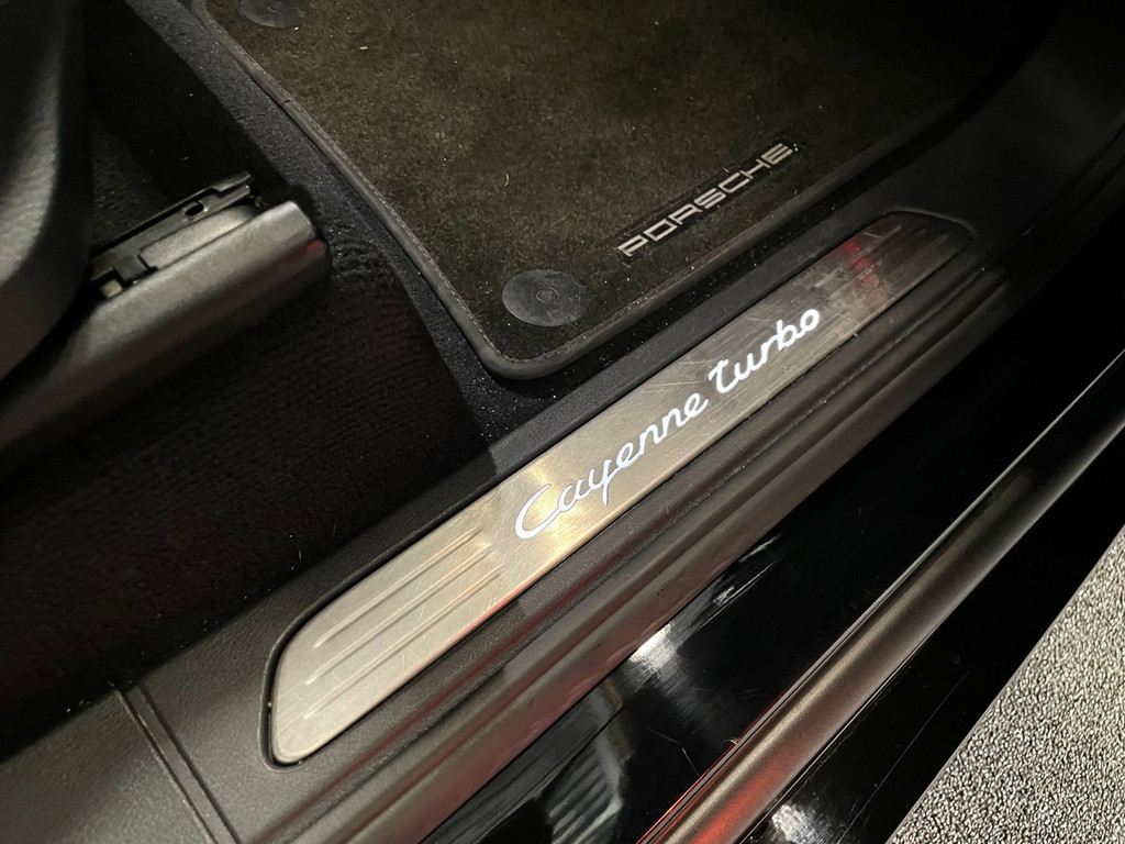 Porsche Cayenne 4.8 Turbo HAMANN Fi UITLAAT GLASDAK CARBON 22