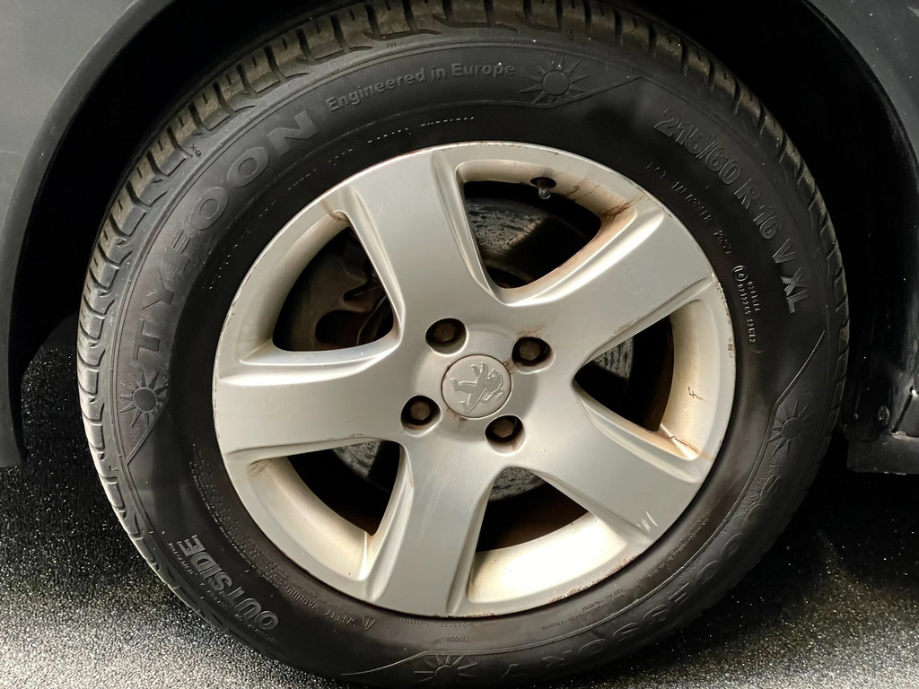 Peugeot 3008 2.0 HDi HYbrid4 Blue Lease 24