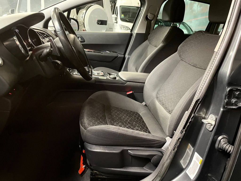 Peugeot 3008 2.0 HDi HYbrid4 Blue Lease 35
