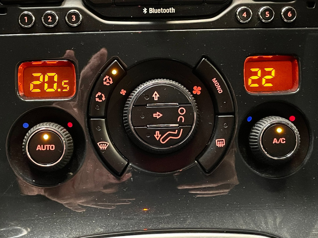 Peugeot 3008 2.0 HDi HYbrid4 Blue Lease 52