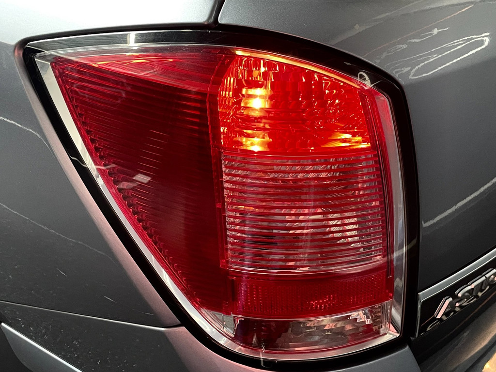 Opel Astra Wagon 1.6 Temptation AIRCO NAVI CRUISECTRL 16