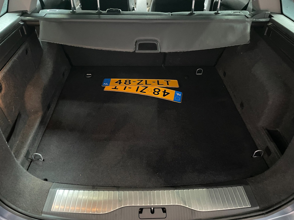 Opel Astra Wagon 1.6 Temptation AIRCO NAVI CRUISECTRL 21