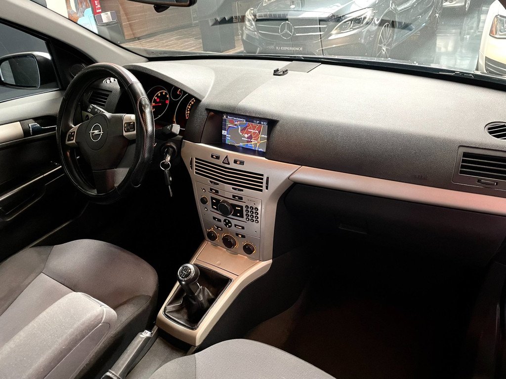 Opel Astra Wagon 1.6 Temptation AIRCO NAVI CRUISECTRL 47