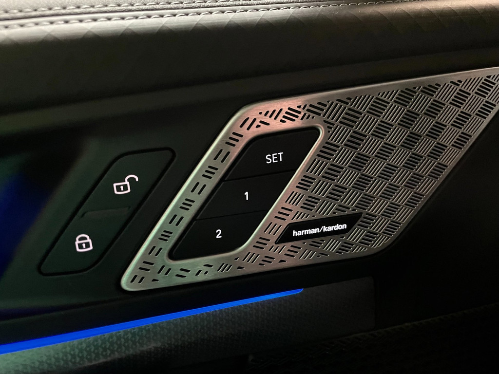 BMW X2 SDrive20i M-Sport Launch Edition NAP MASSAGE PANO GARANTIE EL.TREKHAAK 32