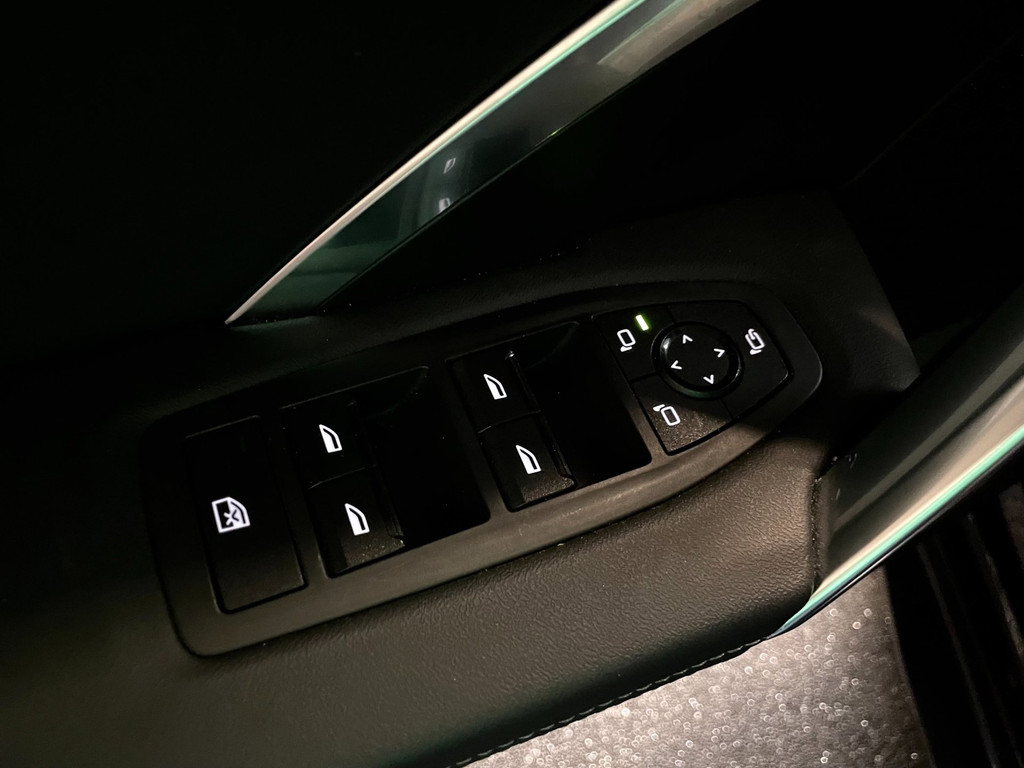 BMW X2 SDrive20i M-Sport Launch Edition NAP MASSAGE PANO GARANTIE EL.TREKHAAK 33