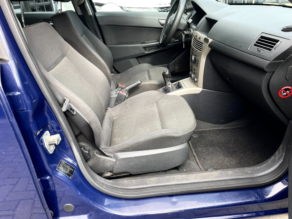 Opel Astra 1.4 Essentia 24