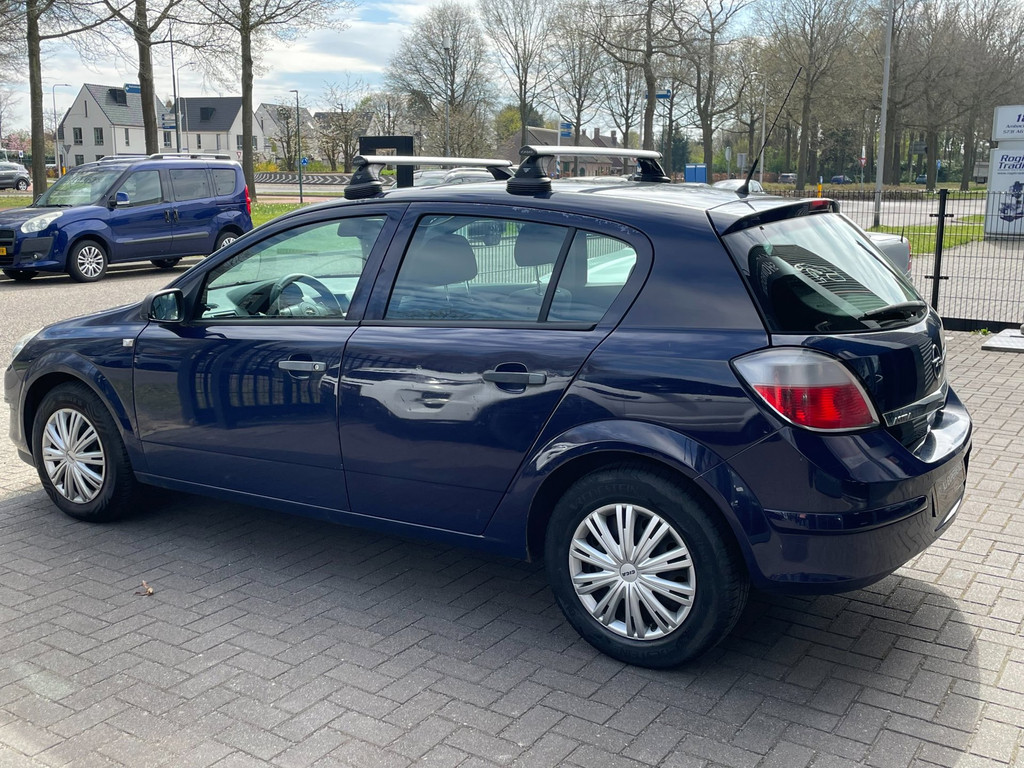 Opel Astra 1.4 Essentia 3