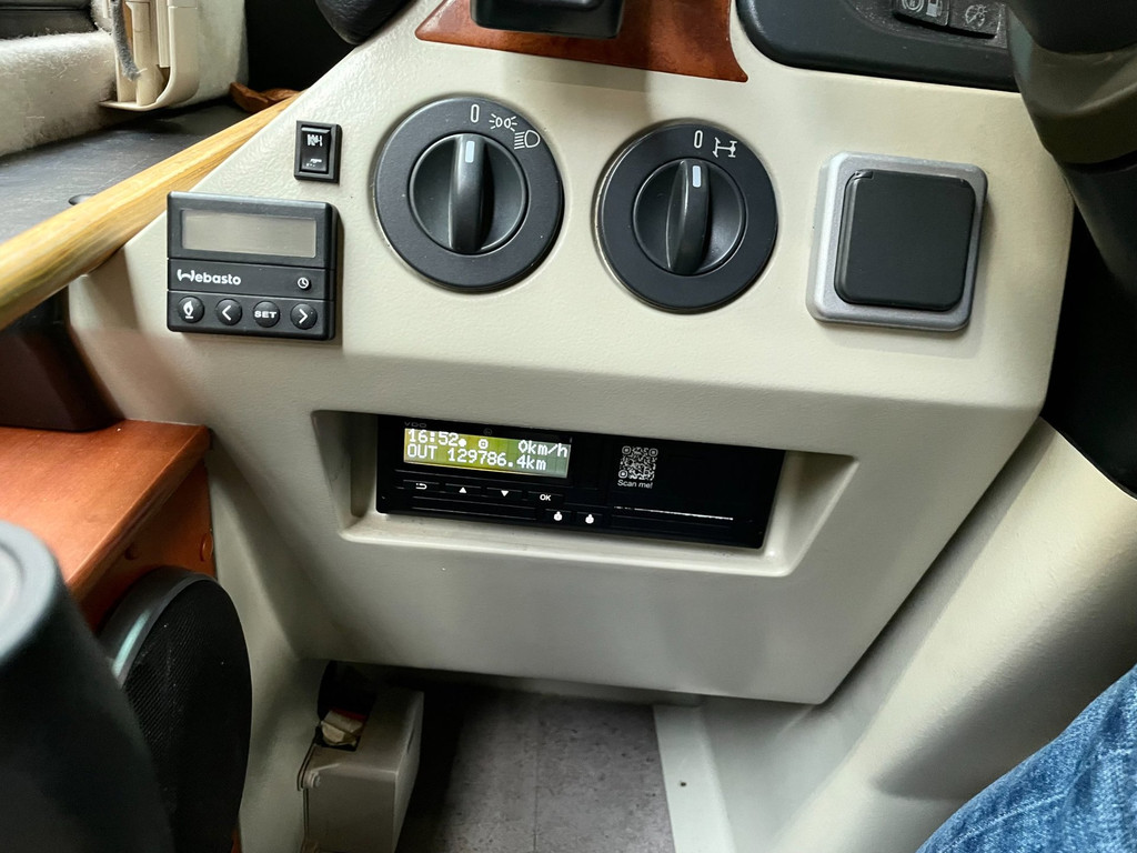 Concorde Liner 990 MAN AUTOMAAT QUEENSBED 2 X AIRCO 31