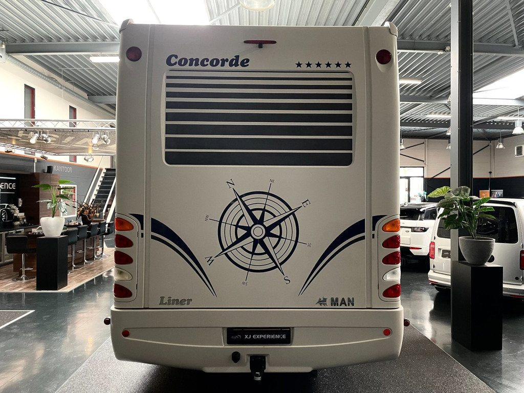 Concorde Liner 990 MAN AUTOMAAT QUEENSBED 2 X AIRCO 4