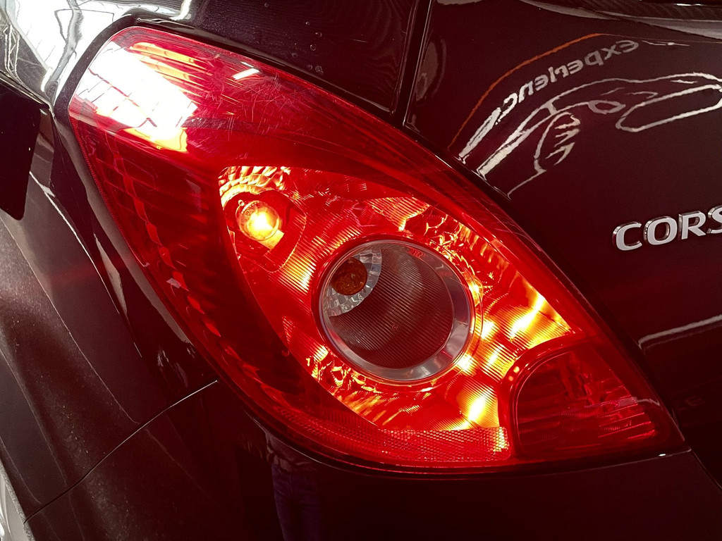 Opel Corsa 1.4-16V '111' Edition OPC LINE PANODAK AIRCO 20