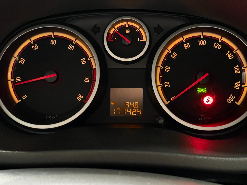 Opel Corsa 1.4-16V '111' Edition OPC LINE PANODAK AIRCO 32