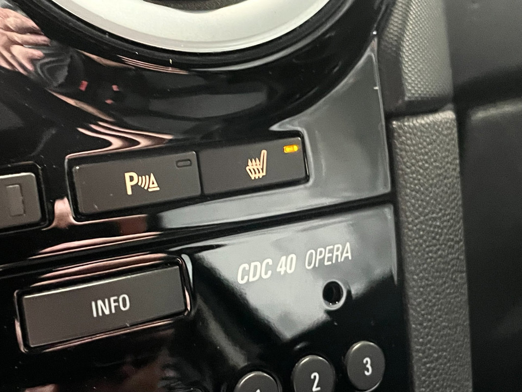 Opel Corsa 1.4-16V '111' Edition OPC LINE PANODAK AIRCO 37