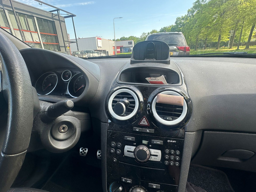 Opel Corsa 1.2-16V Color Edition AIRCO 13