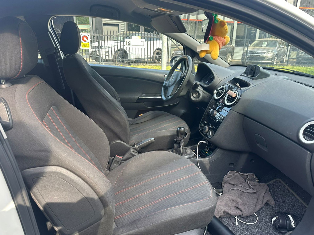 Opel Corsa 1.2-16V Color Edition AIRCO 14