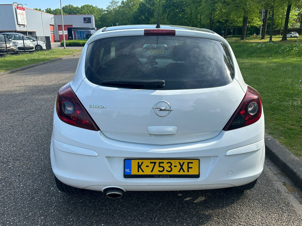 Opel Corsa 1.2-16V Color Edition AIRCO 4