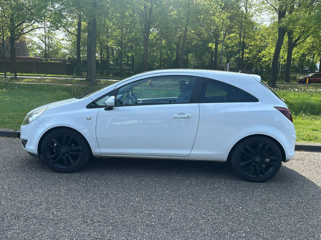 Opel Corsa 1.2-16V Color Edition AIRCO 6