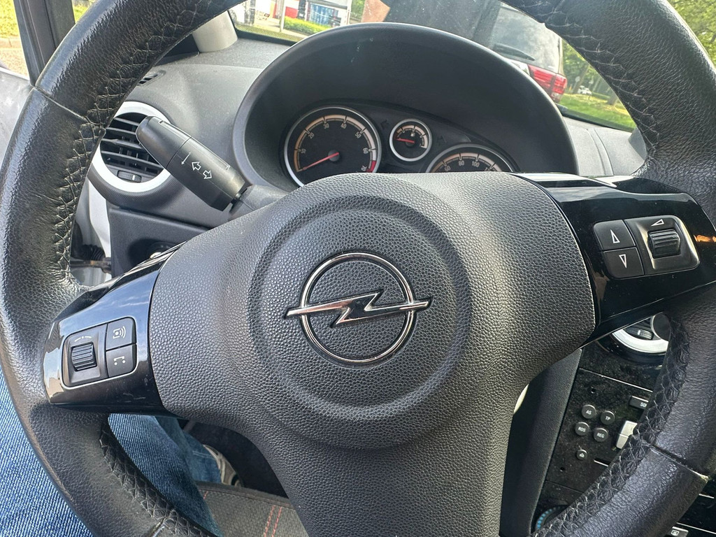 Opel Corsa 1.2-16V Color Edition AIRCO 8