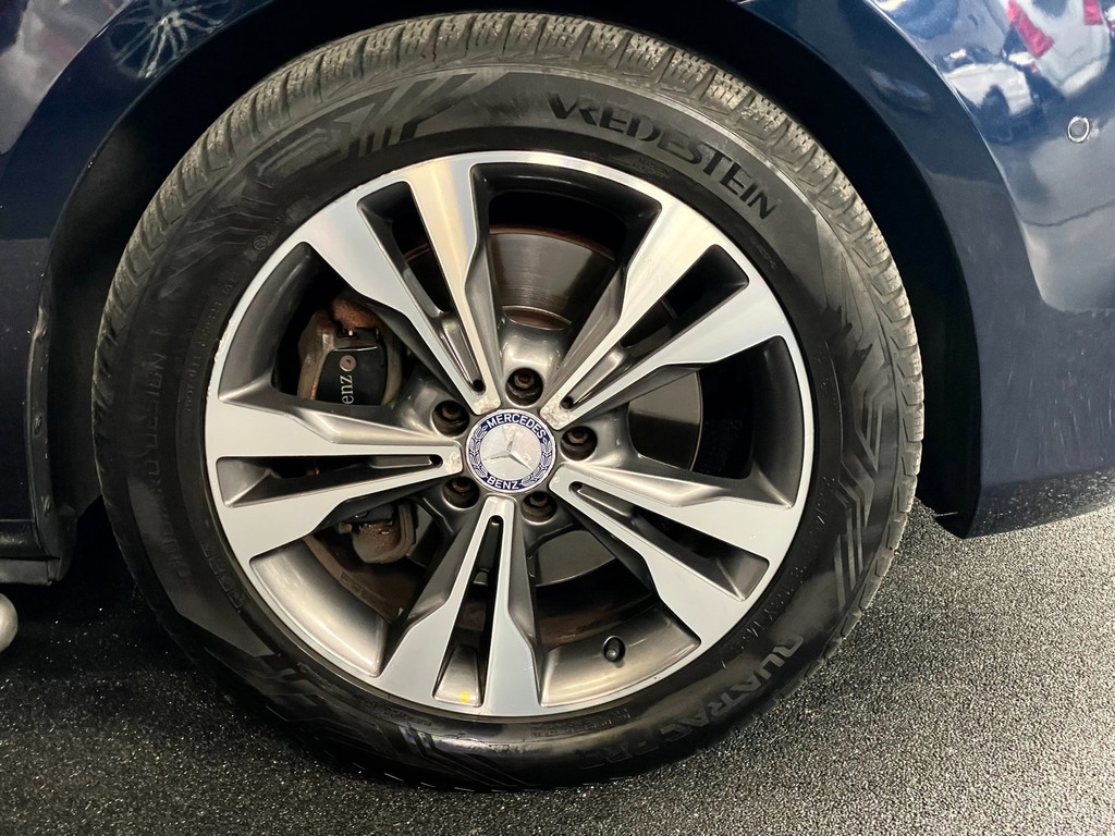 Mercedes-Benz V-klasse 220d Lang DC Avantgarde Edition NAVI LEER Burmester 5DEURS 360 NAP 21