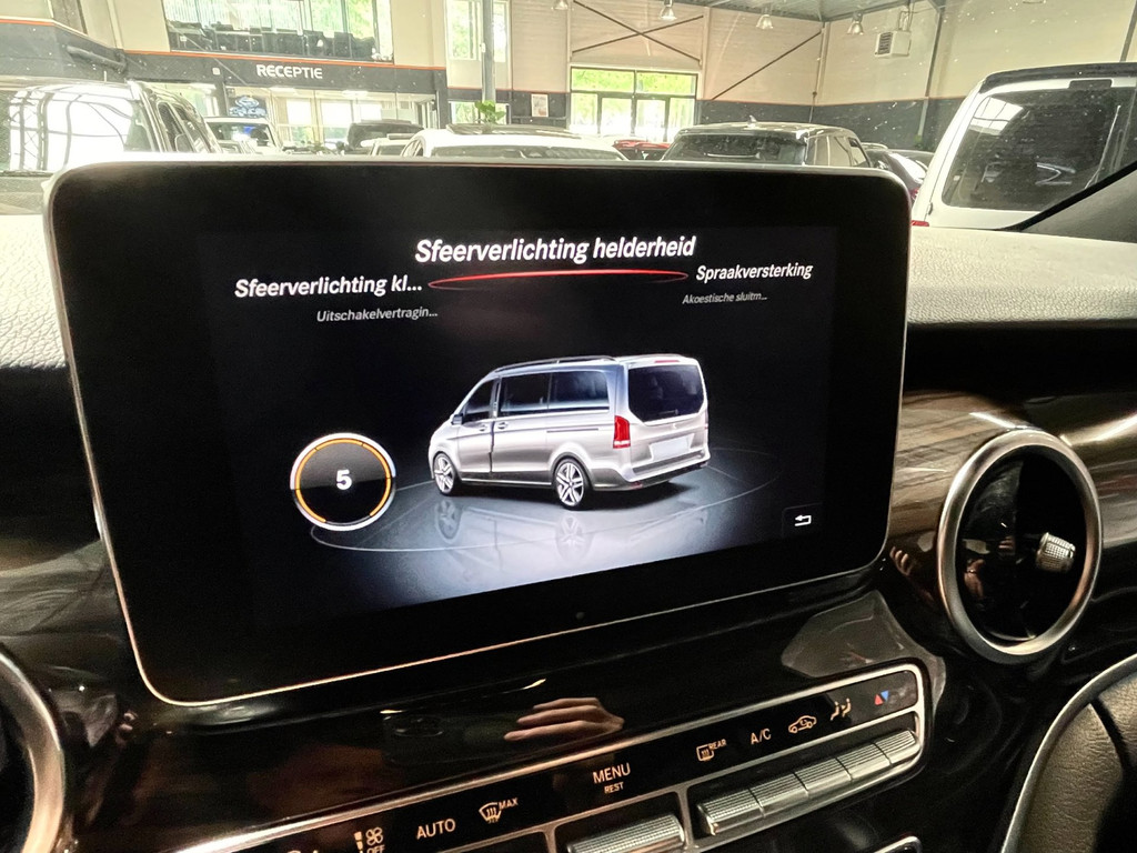 Mercedes-Benz V-klasse 220d Lang DC Avantgarde Edition NAVI LEER Burmester 5DEURS 360 NAP 56
