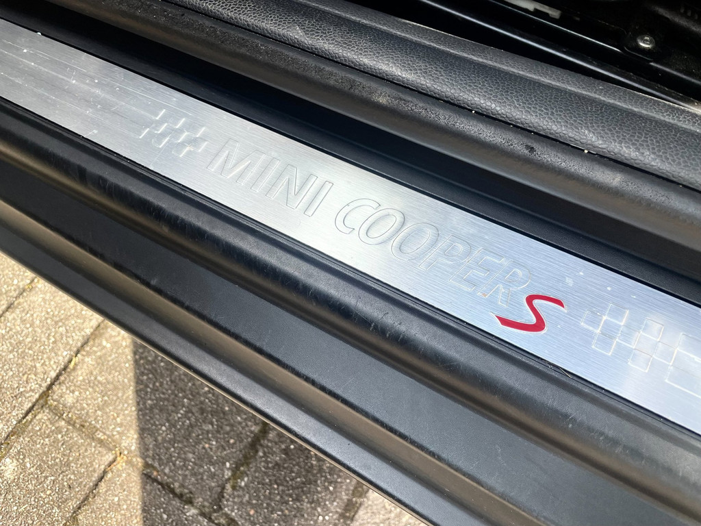 Mini Mini 2.0 Cooper S 192PK LEER / HUD / NAVI / UNION-JACK / JCW / STOELVERW 32