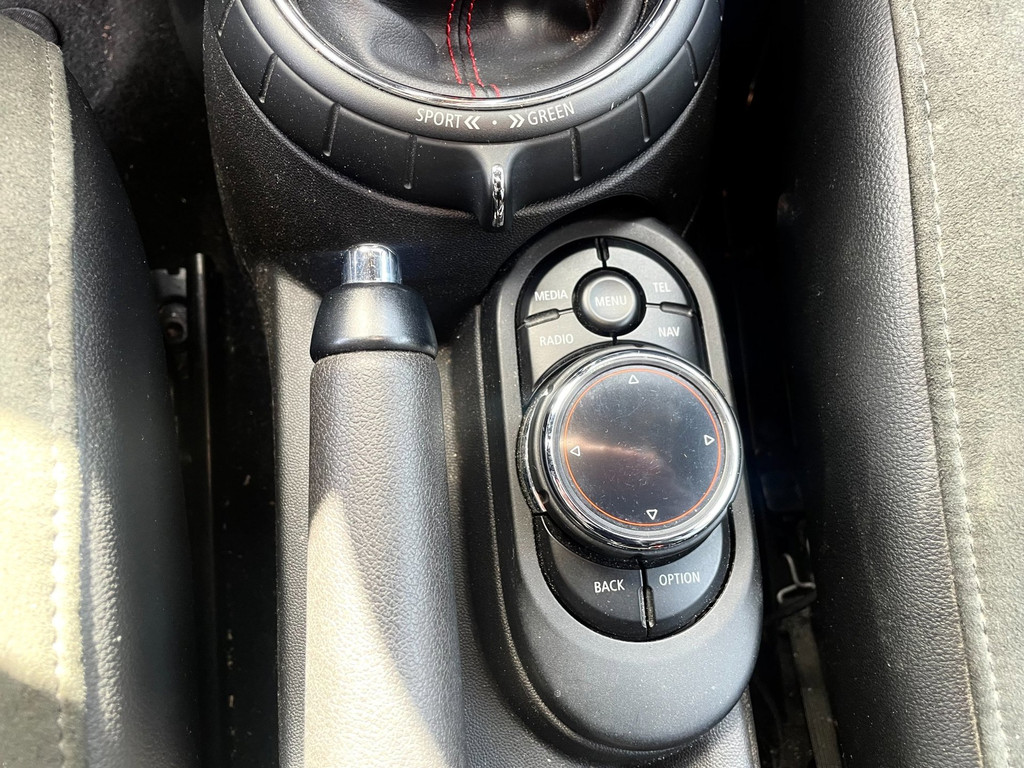 Mini Mini 2.0 Cooper S 192PK LEER / HUD / NAVI / UNION-JACK / JCW / STOELVERW 38