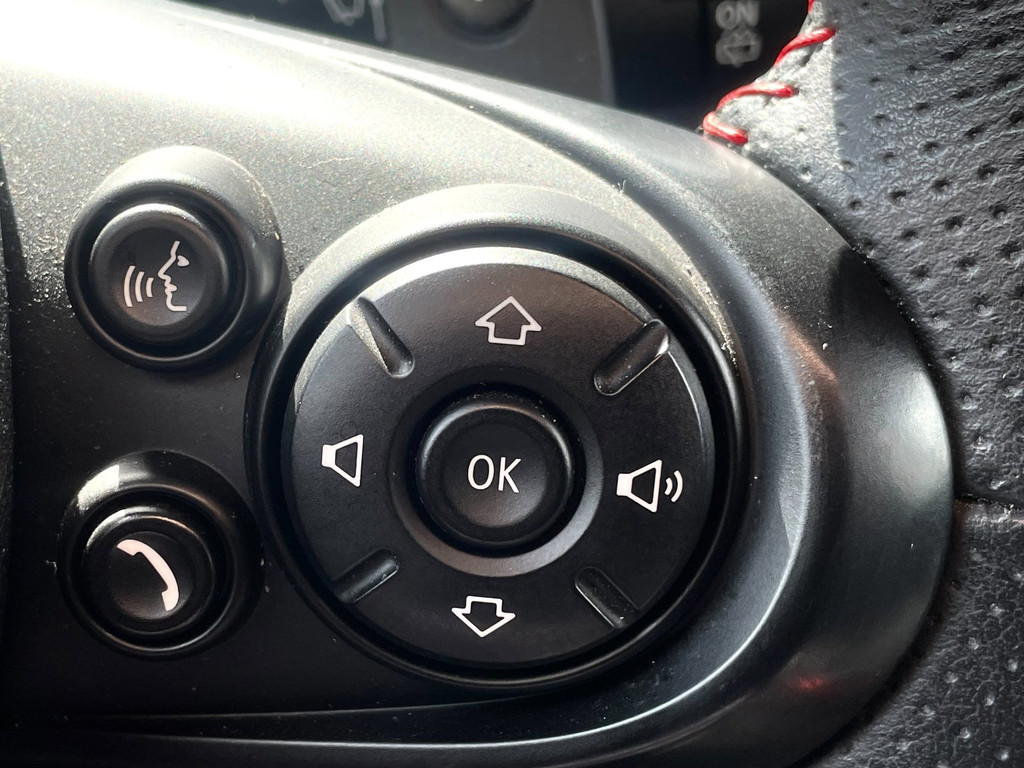 Mini Mini 2.0 Cooper S 192PK LEER / HUD / NAVI / UNION-JACK / JCW / STOELVERW 43