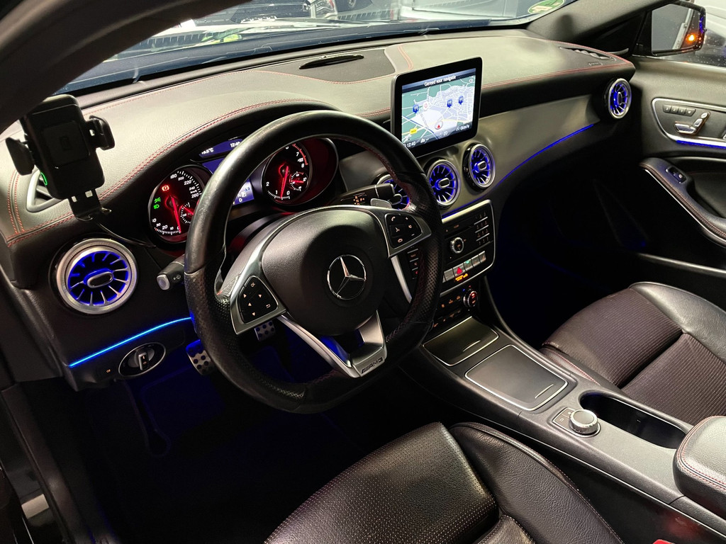 Mercedes-Benz GLA-klasse 250 FACE-LIFT AMG PANO NAVI AIRCO 250 PK 44