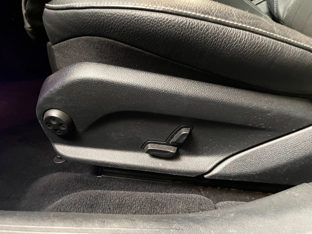 Mercedes-Benz E-klasse 220 d PANO 31