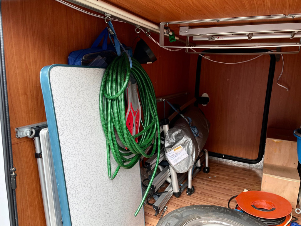 Giottiline THERRY T45 2xAIRCO LEDER LUIFEL TREKHAAK BTW 79