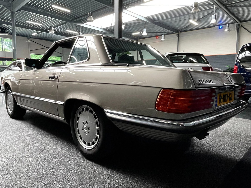 Mercedes-Benz SL-klasse 300 SL APK TOT 14-09-2028 3