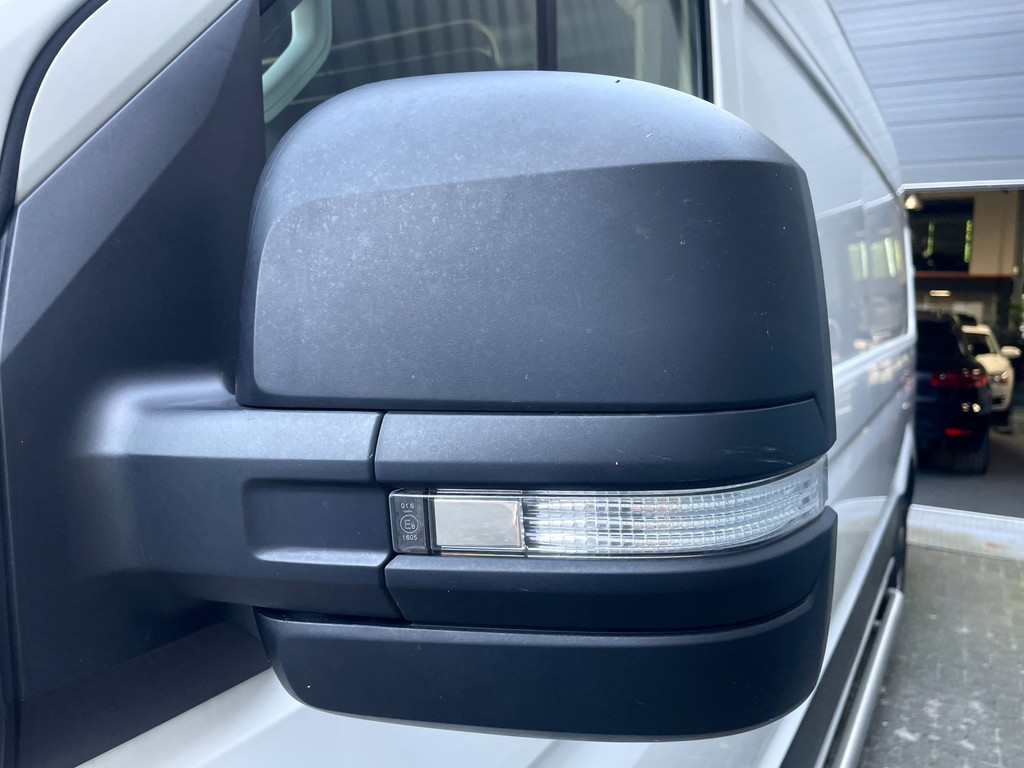 Volkswagen Crafter 35 2.0 TDI L4H3 NAVI AIRCO 140 PK AUTOMAAT CARPLAY 18