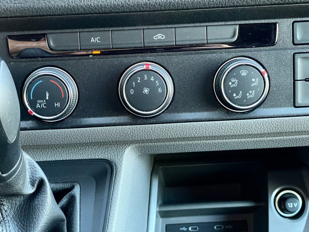 Volkswagen Crafter 35 2.0 TDI L4H3 NAVI AIRCO 140 PK AUTOMAAT CARPLAY 42