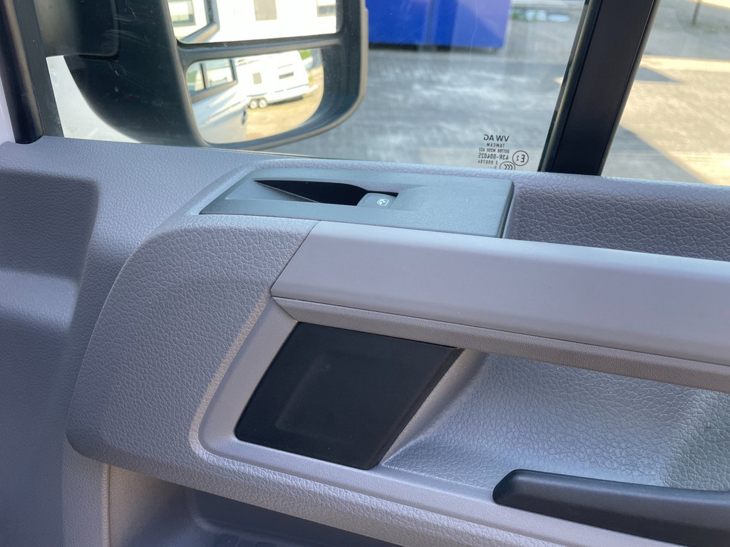 Volkswagen Crafter 35 2.0 TDI L4H3 NAVI AIRCO 140 PK AUTOMAAT CARPLAY 43