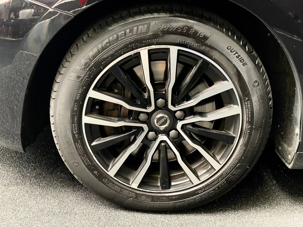 Volvo V40 1.5 T2 Polar+ AIRCO NAVI NAP BTW 19