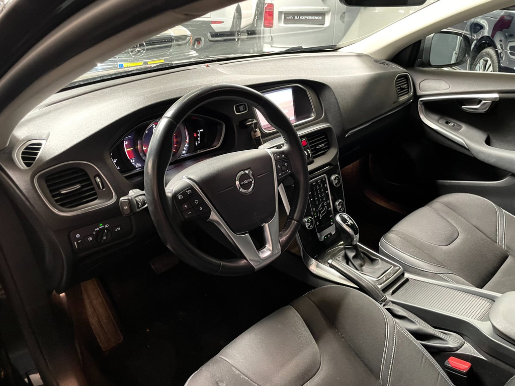 Volvo V40 1.5 T2 Polar+ AIRCO NAVI NAP BTW 27