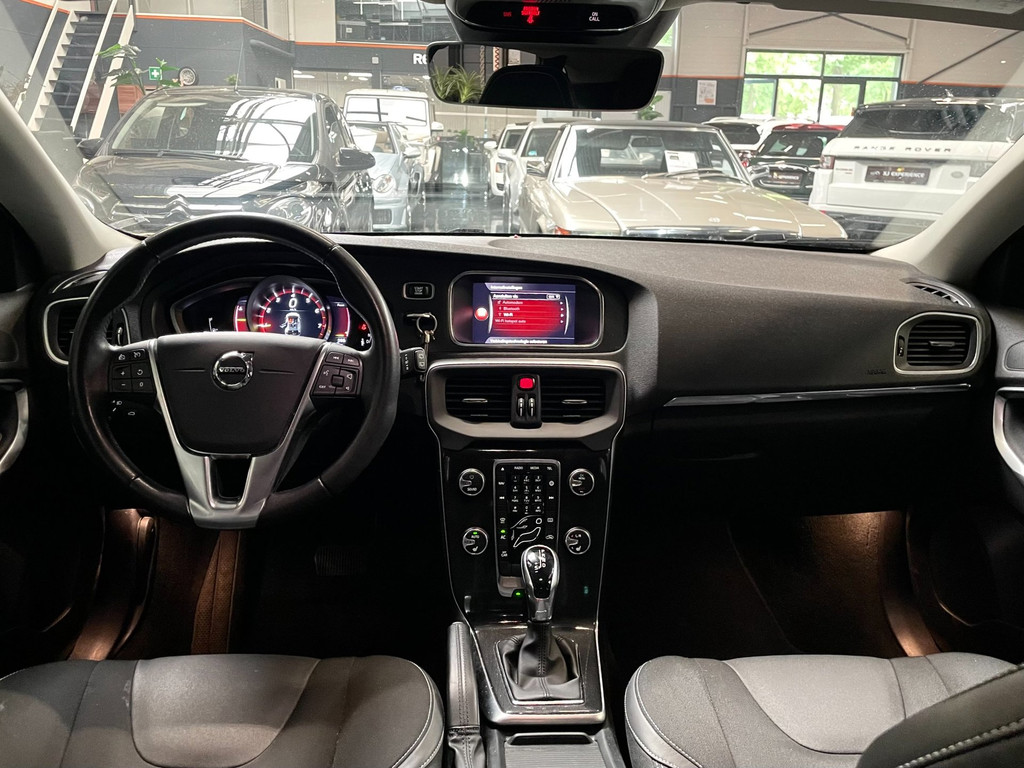 Volvo V40 1.5 T2 Polar+ AIRCO NAVI NAP BTW 44