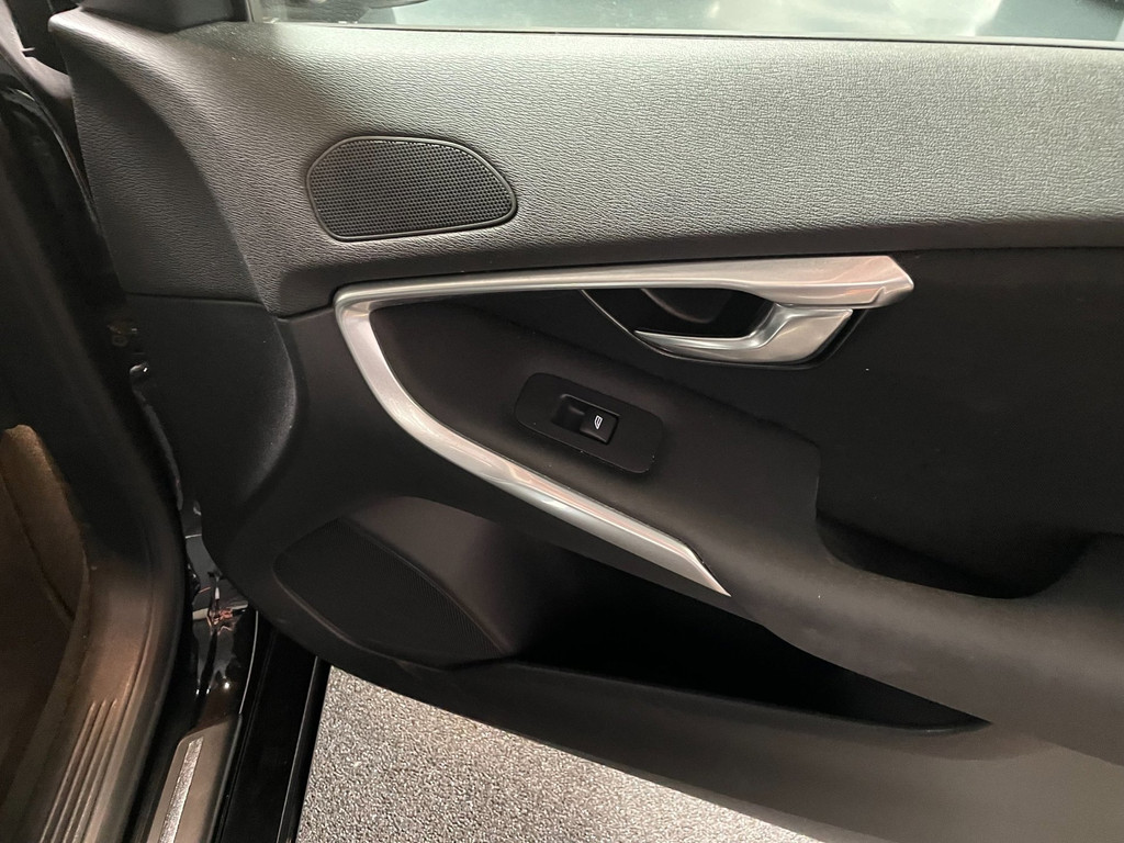 Volvo V40 1.5 T2 Polar+ AIRCO NAVI NAP BTW 46