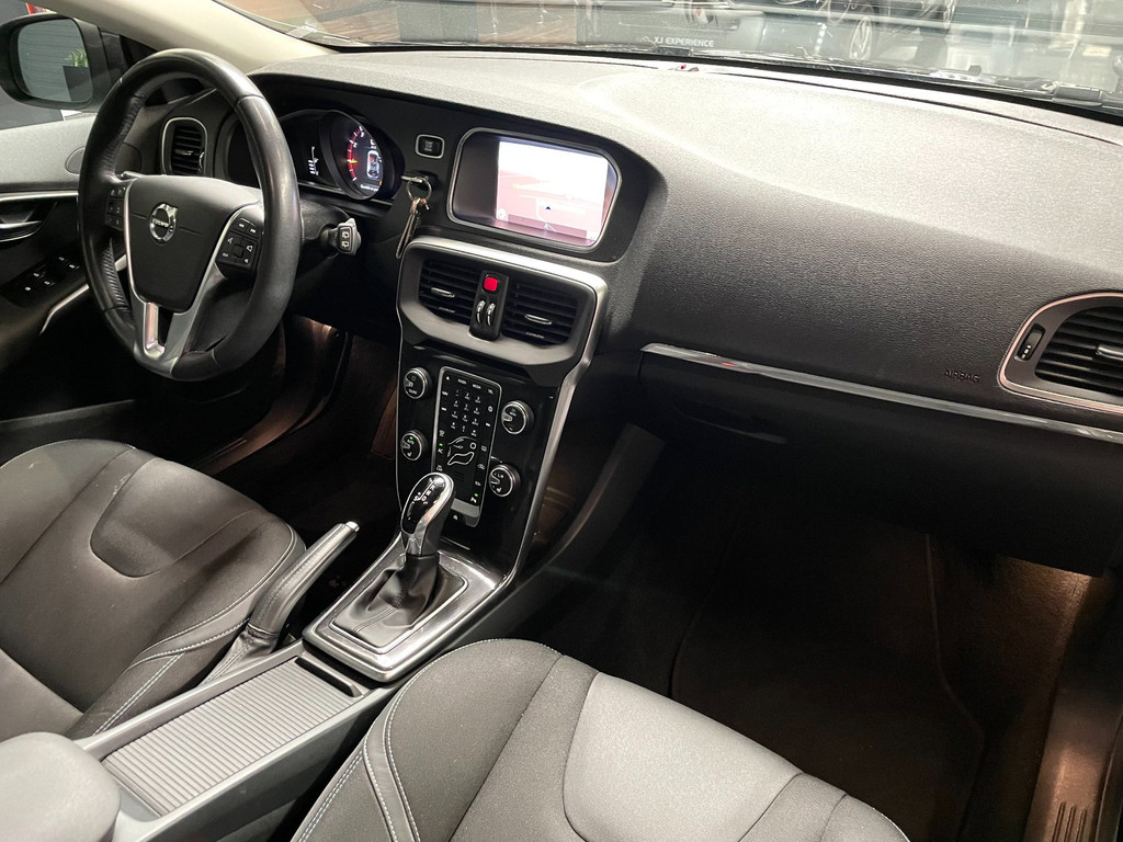 Volvo V40 1.5 T2 Polar+ AIRCO NAVI NAP BTW 51