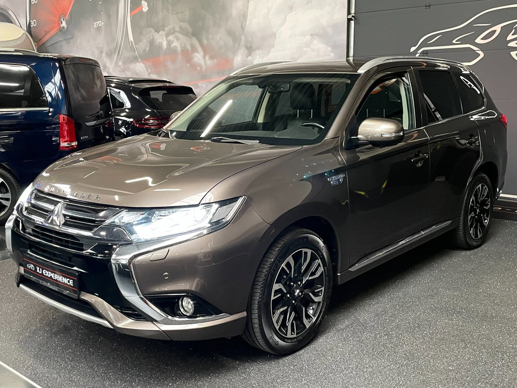 Mitsubishi Outlander 2.0 PHEV Executive Edition NAP*FACELIFT*TREKHAAK*360CAM*LEDER*BOMVOL 3