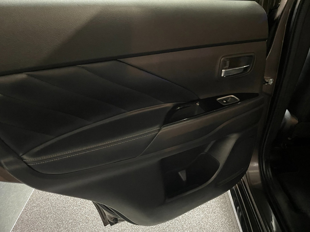 Mitsubishi Outlander 2.0 PHEV Executive Edition NAP*FACELIFT*TREKHAAK*360CAM*LEDER*BOMVOL 51